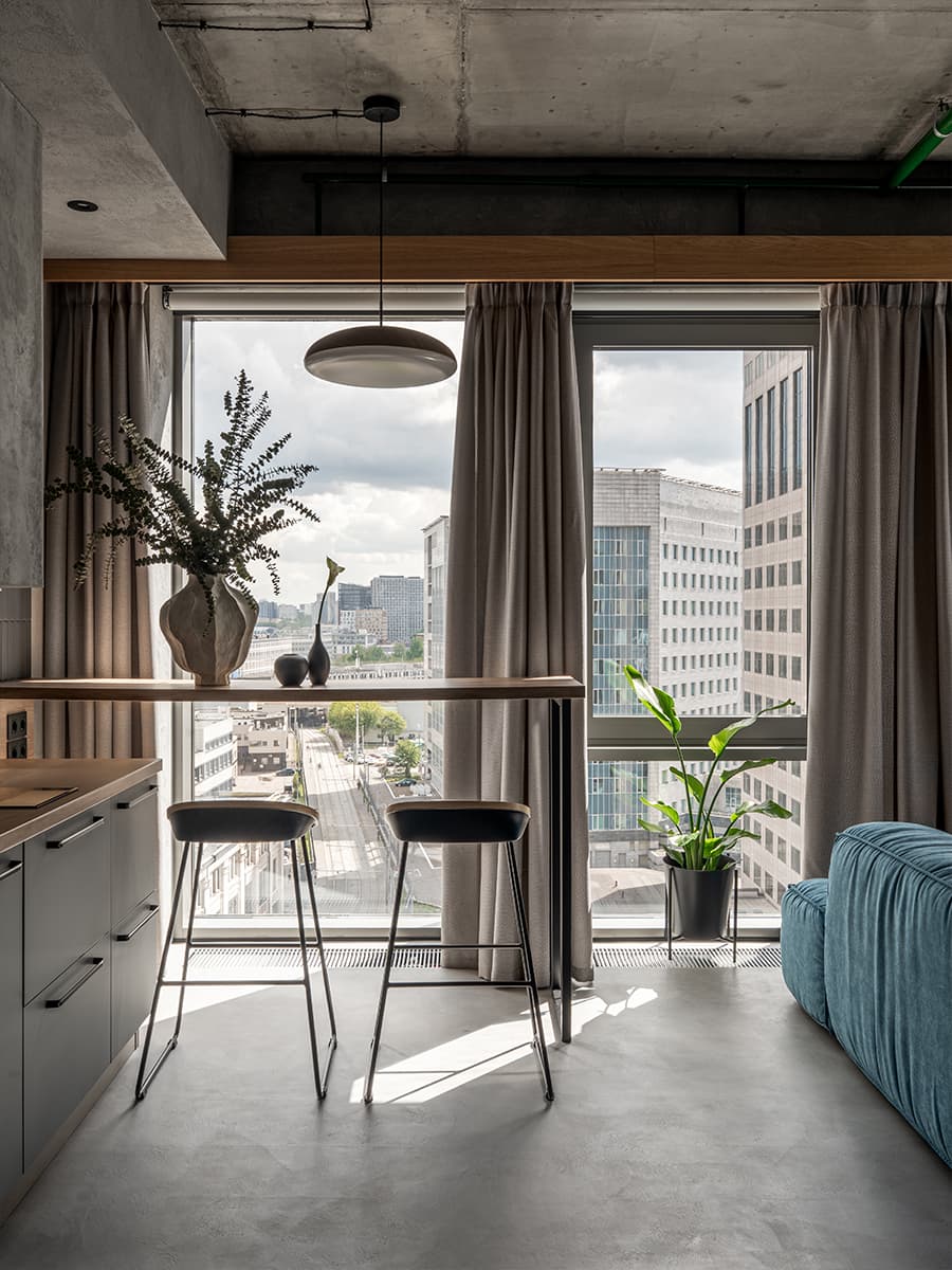 Авторская роспись стен и рифленое стекло в интерьере апартаментов — проект студии дизайна Wellspring