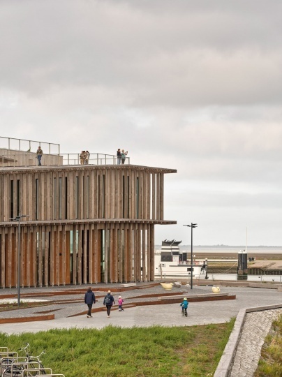 Dorte Mandrup построила Центр всемирного наследия Ваттового моря в Нидерландах