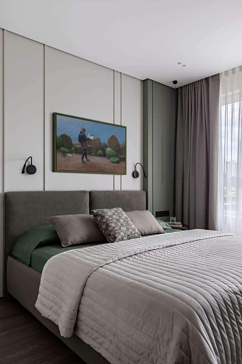 Терракотовые детали и раздвижные перегородки в интерьере квартиры — проект Юлии Лезиной