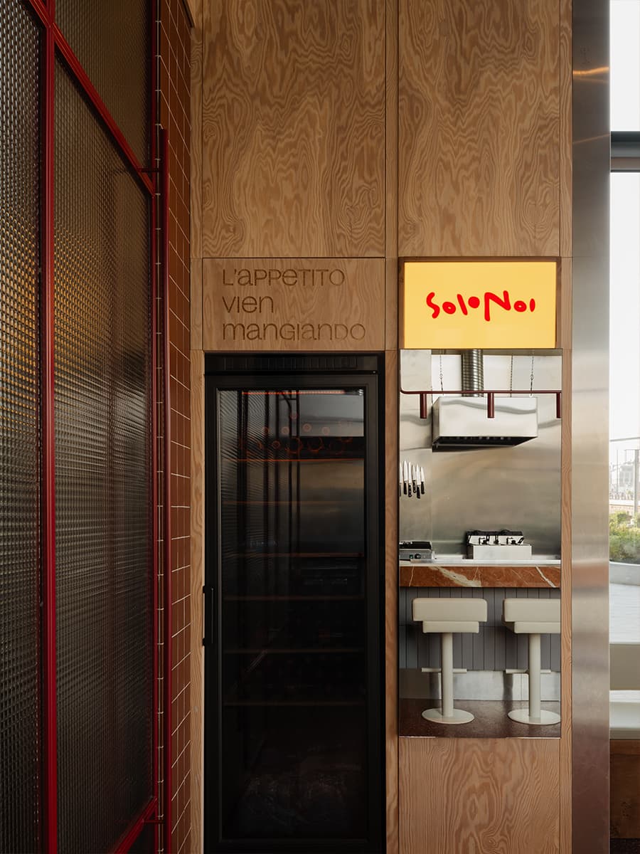 Выразительный интерьер фокаччерии с итальянским характером — проект nesnov.studio