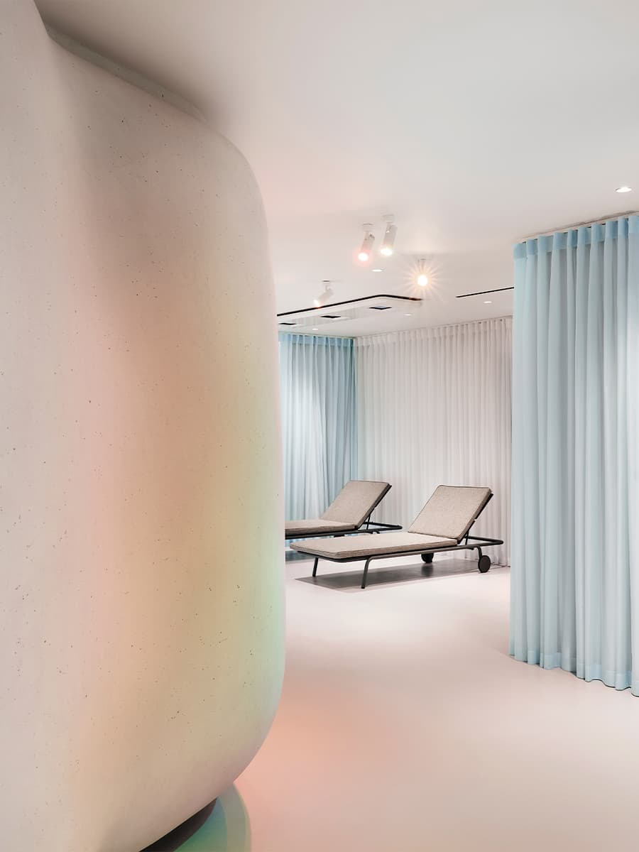 Футуристичный интерьер центра биохакинга в Санкт-Петербурге — проект DA bureau