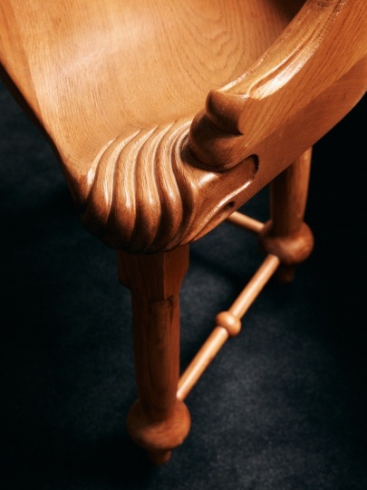 BD Barcelona показал предметы Антонио Гауди в Париже