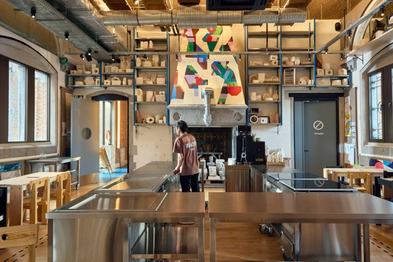 Лионель Жадо трансформировал бывшие военные казармы в Генте в отель