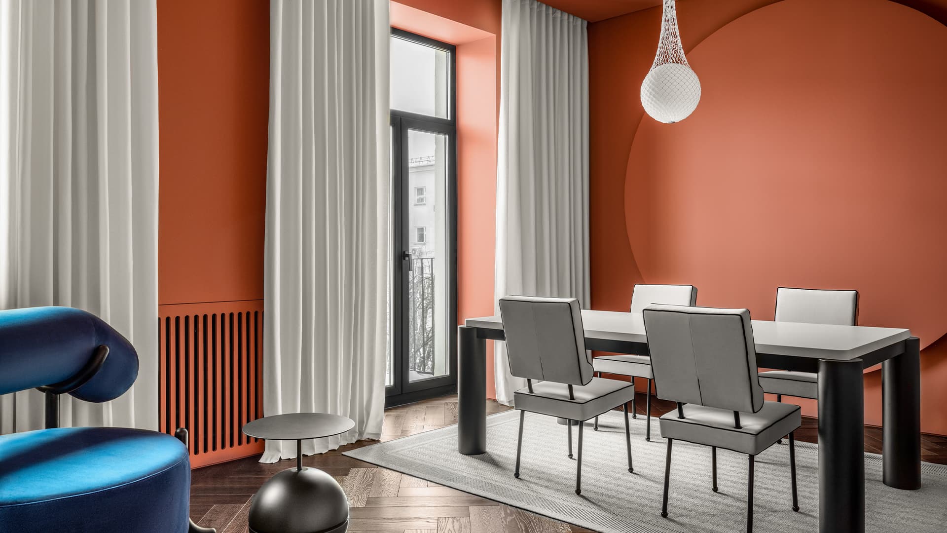 11 интерьеров в технике колор-блокинг