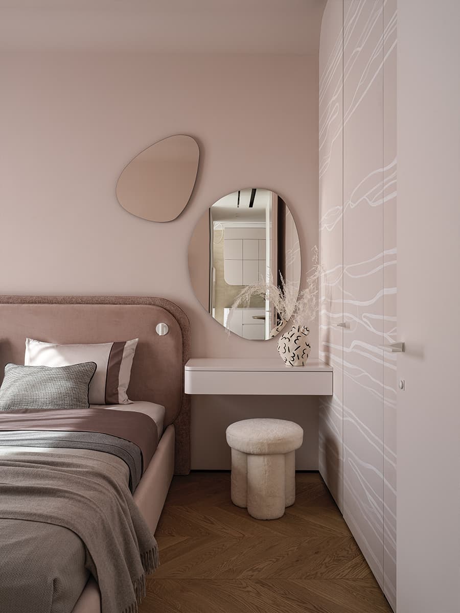 Мягкие тона и гибкие формы в интерьере для студентки — проект Kovalchuk Interior