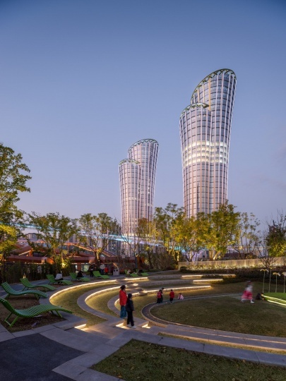 Pelli Clarke & Partners построили городской квартал, вдохновленный бамбуковым лесом