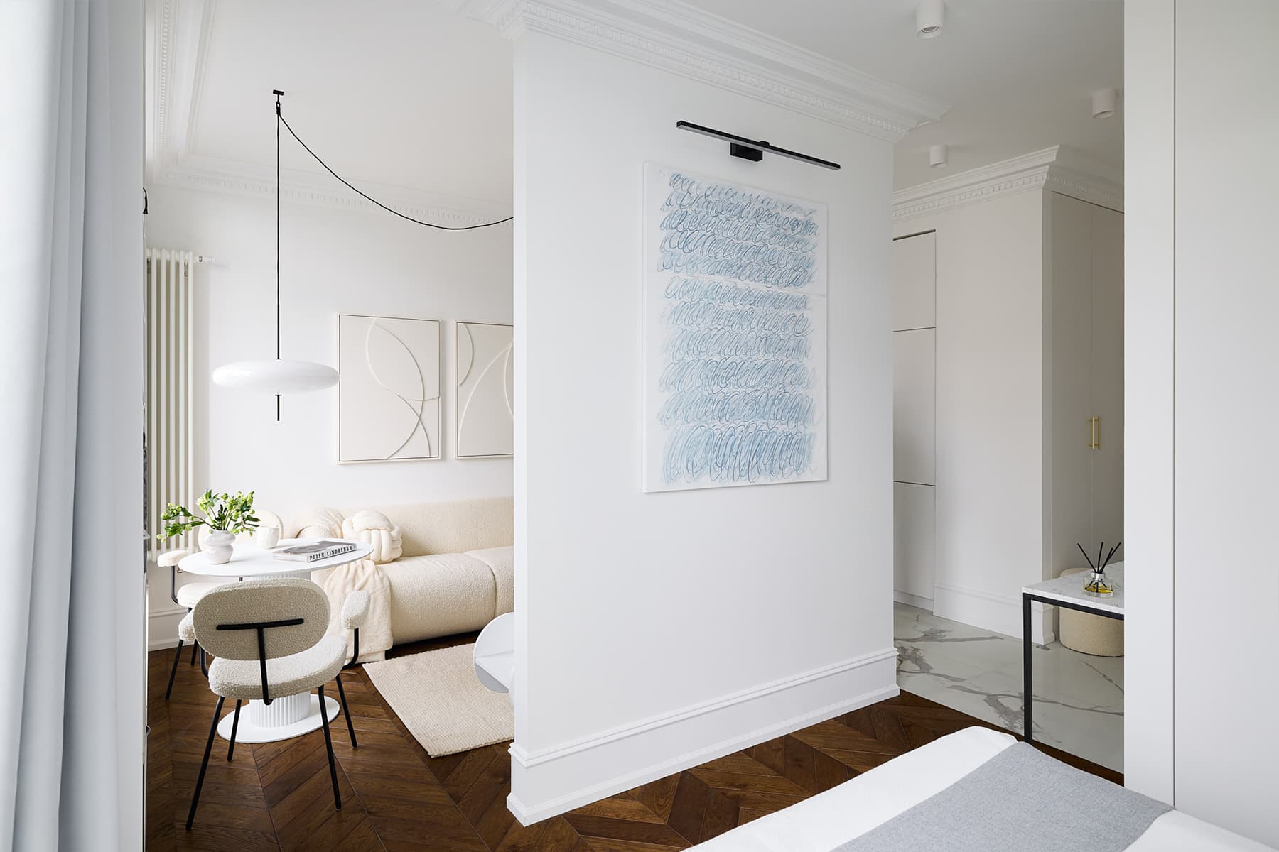 Интерьер небольшой квартиры на набережной Черной речки — проект Милы Моргунян