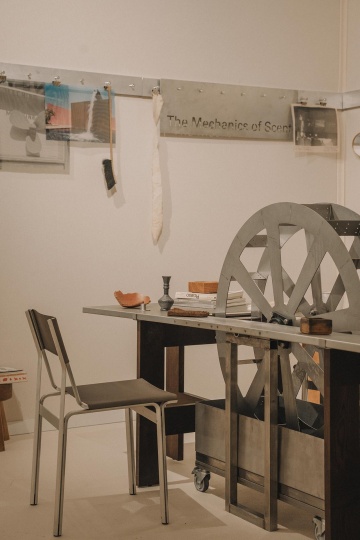 FRAMA показал предметы из новой серии мебели Union