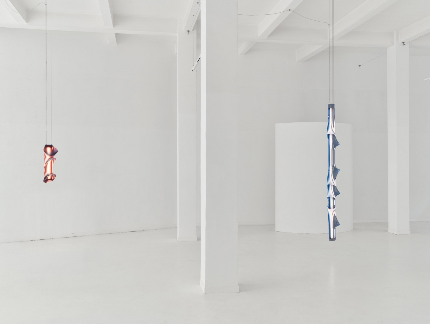 В галерее Objects with Narratives открылась выставка Лауридса Галле