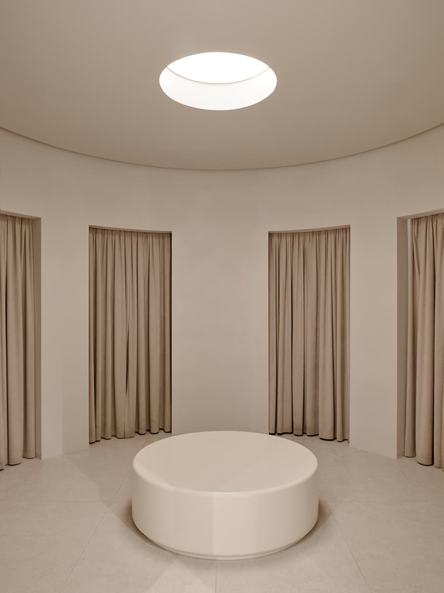 Визуальный покой и скругленные формы в интерьере магазина белья — проект бюро SINITSA