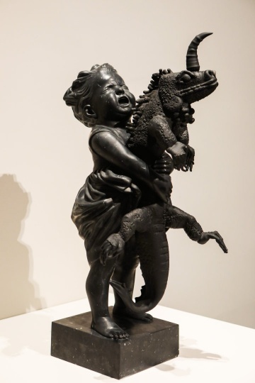 Кун Ванмехелен открыл выставку платформы GLASSTRESS в Пекине