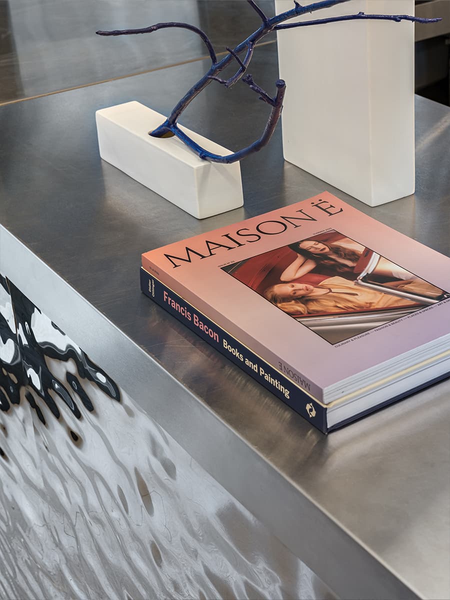 Красочный интерьер кофейни в Белграде — проект Ольги Богаткиной