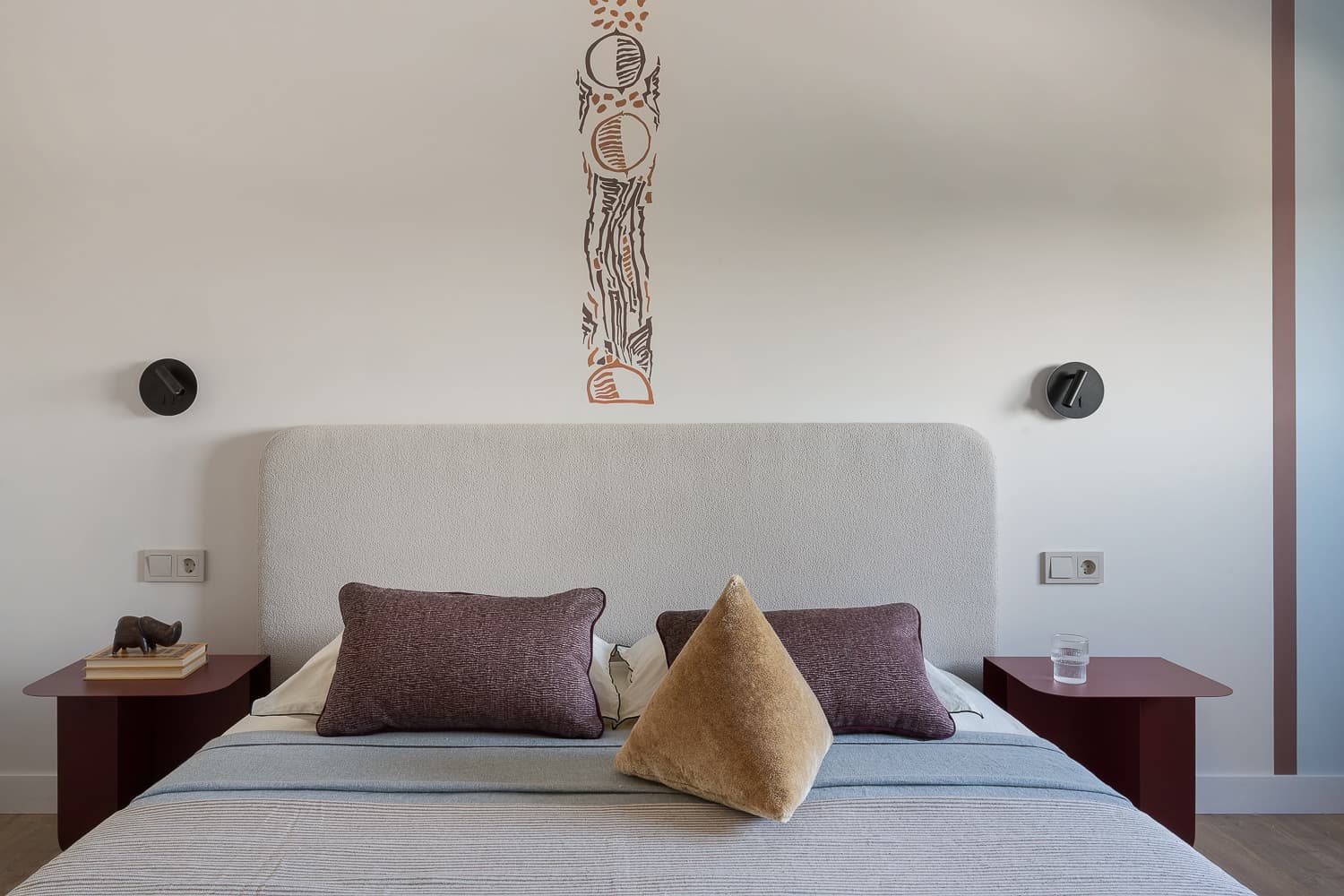 Геометрические панно и отсылки к африканскому искусству в интерьере квартиры — проект Екатерины Владимировой