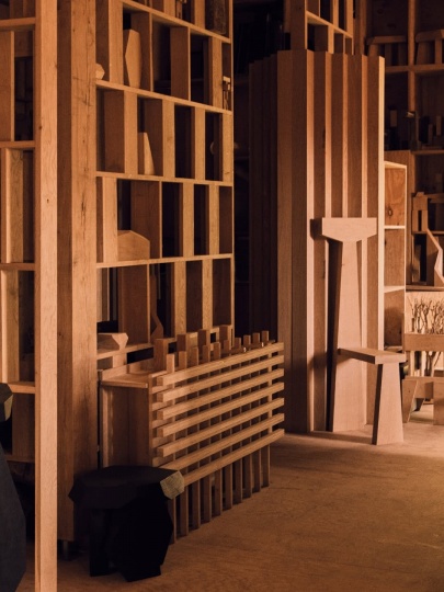 Жан-Гийом Матио создал деревянную мебель для Byredo