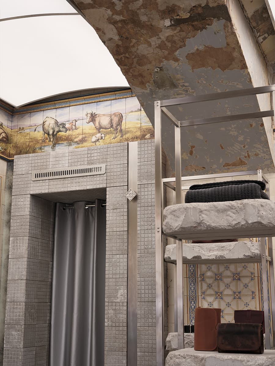 Историческая плитка в интерьере шоурума женской одежды — проект VISHNYAKOV & POKROVSKY