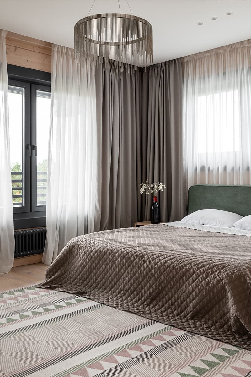 Теплота клееного бруса в интерьере загородного дома — проект Екатерины Беляковой