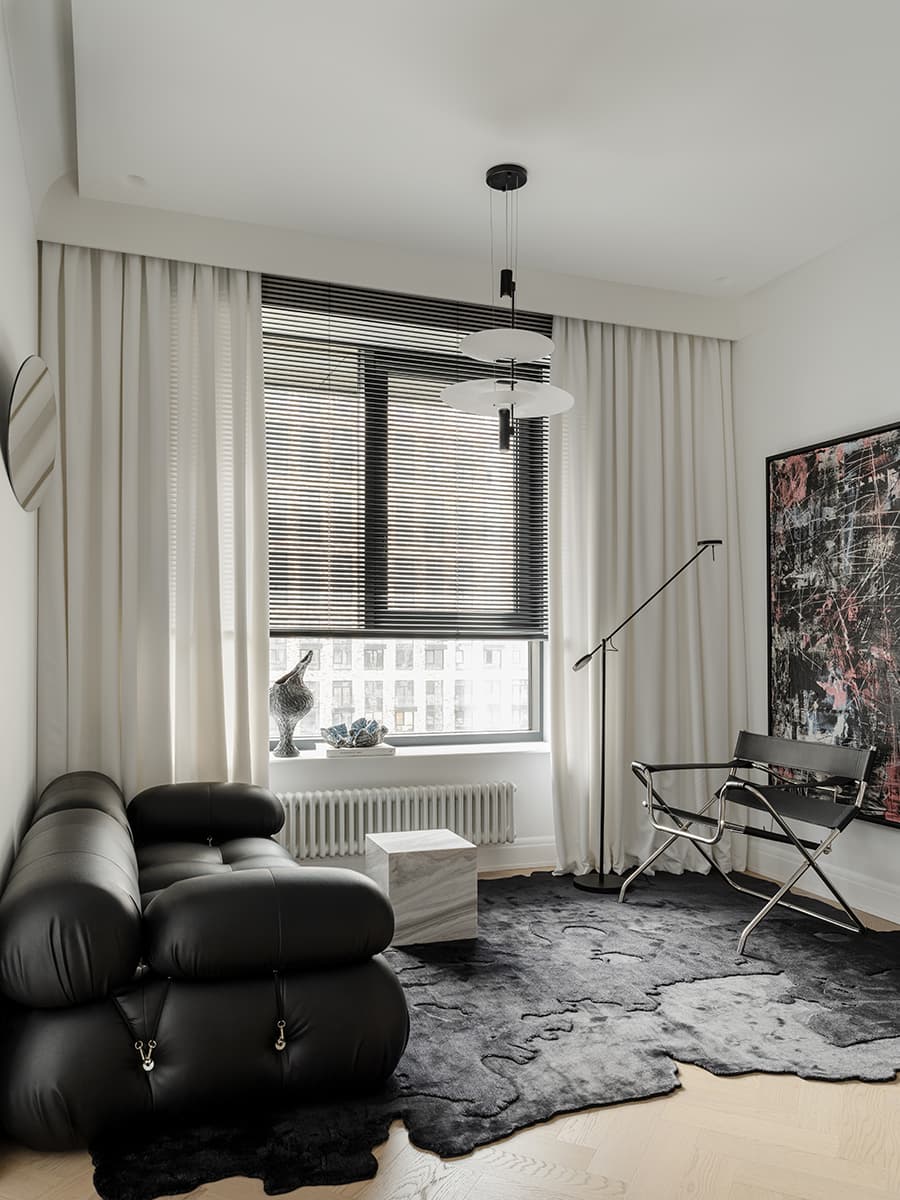 Акцентная кухня в интерьере маленькой квартиры под сдачу в аренду — проект atlburo