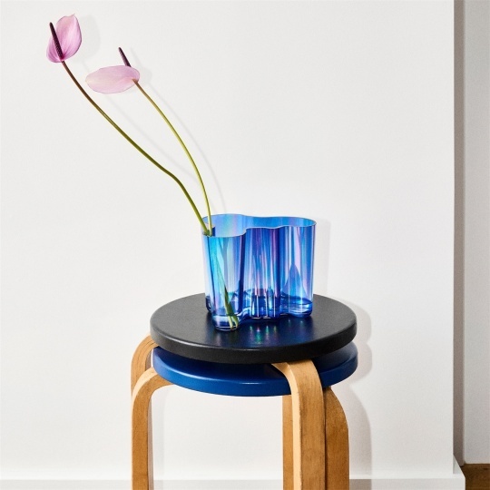 Iittala выпустит юбилейную серию ваз Алвара Аалто, посвященную шести городам