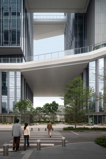 Небоскреб в Китае дополнила километровая серия террас