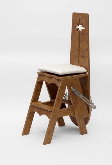 Christie’s и Basic.Space покажут 50 дизайнерских стульев
