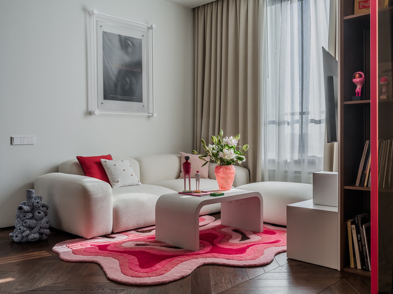 Небанальный интерьер квартиры для девушки-режиссера — проект LIGHTHOUSE INTERIORS