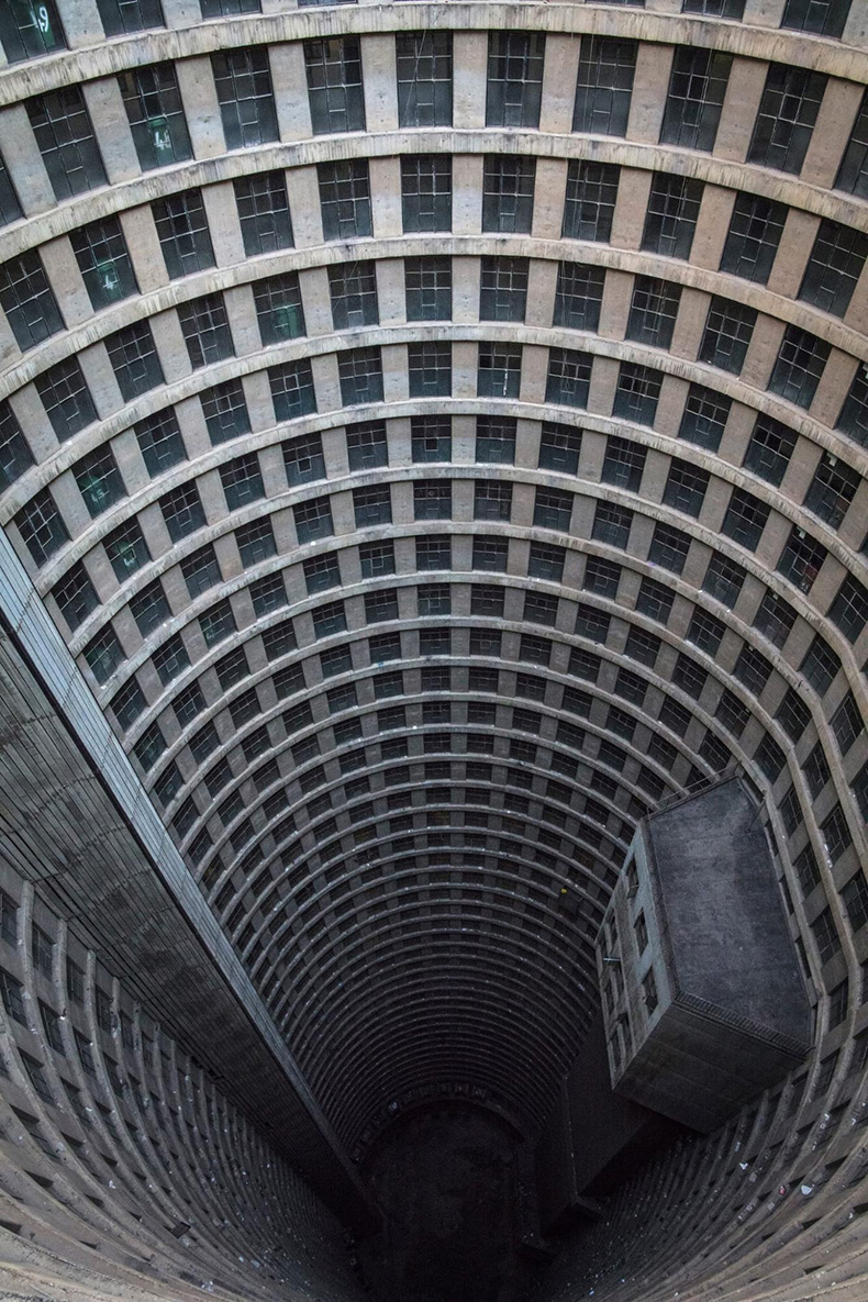 Ponte City Apartments, Йоханнесбург, Южная Африка, фотограф – Райан Купманс