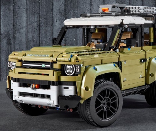 Коснтурктор LEGO Technic Land Rover Defender из 2573 деталей поступит в продажу с 1 октября