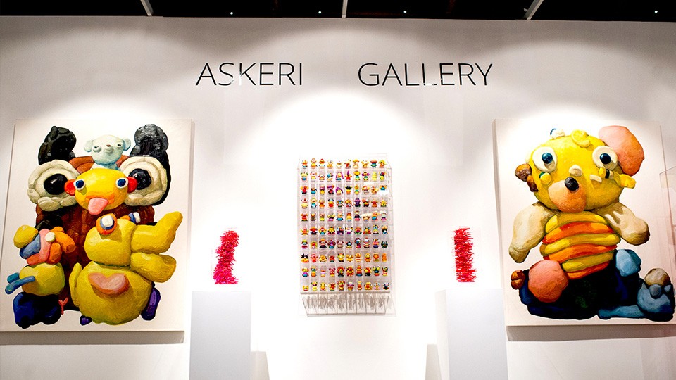 KAWS на стенде ASKERI GALLERY на Scope New York