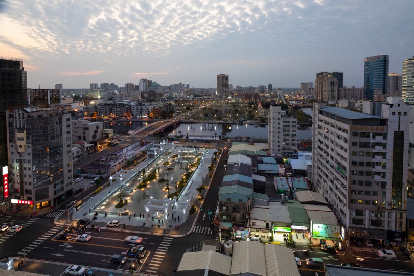 MVRDV превратила старый тайваньский торговый центр в лагуну