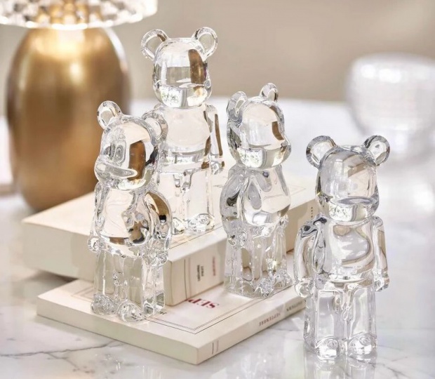 Хрустальный BE@RBRICK — коллаборация Baccarat и Medicom Toy