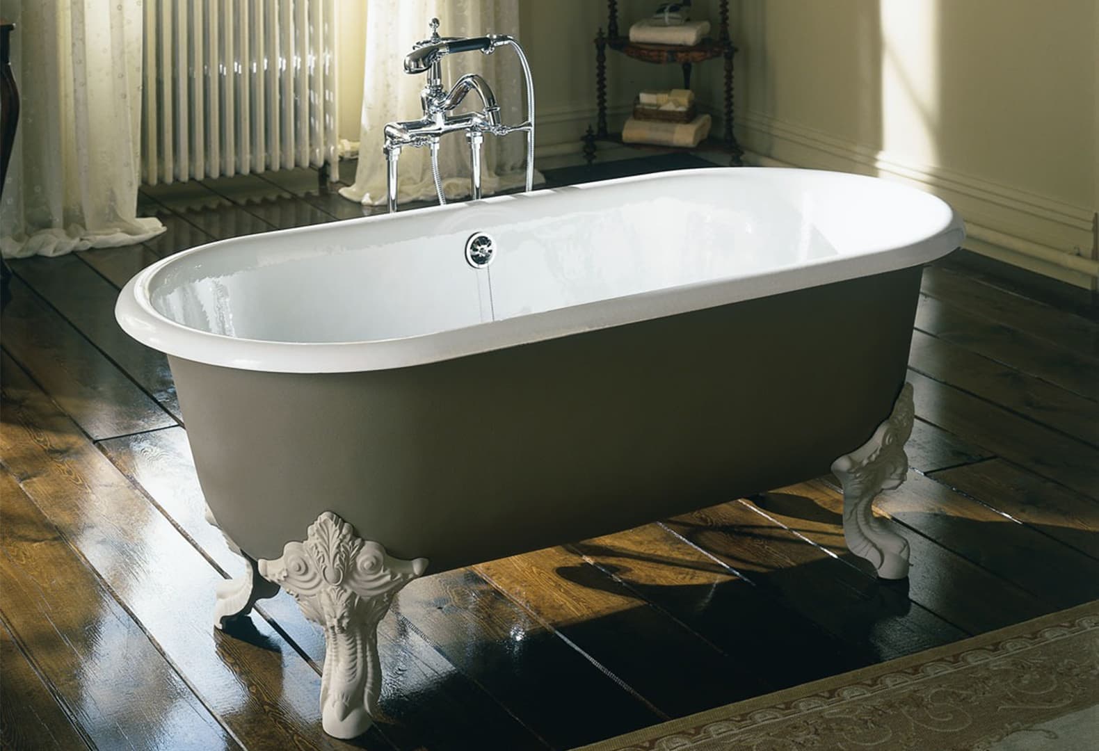 Культовые модели Jacob Delafon: ванна на ножках Cleo, 1925