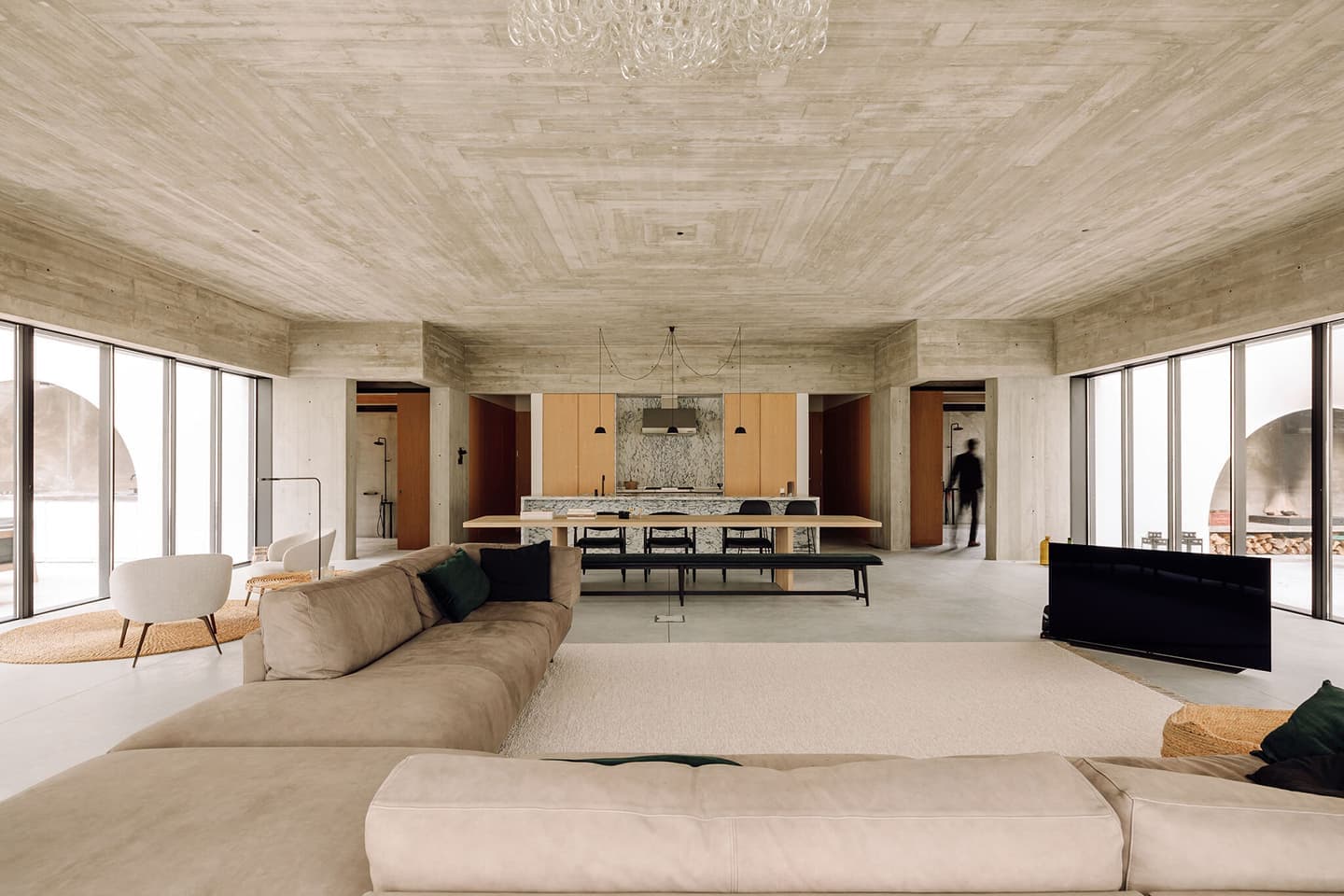 Видовая гостиная с тройной перспективной – проект Atelier RUA