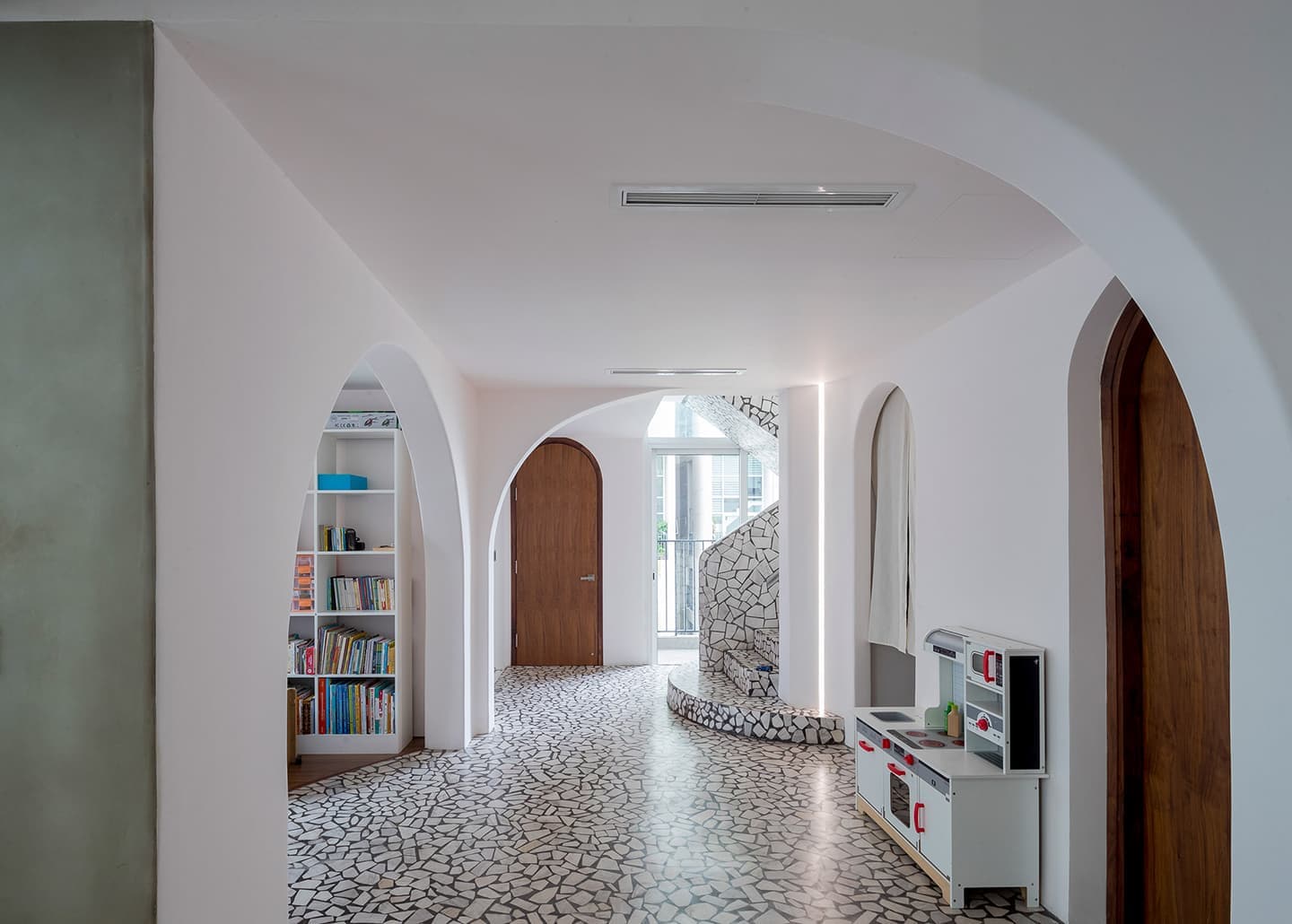 Модернистская квартира с терраццо в Хошимине – проект Whale Design Lab