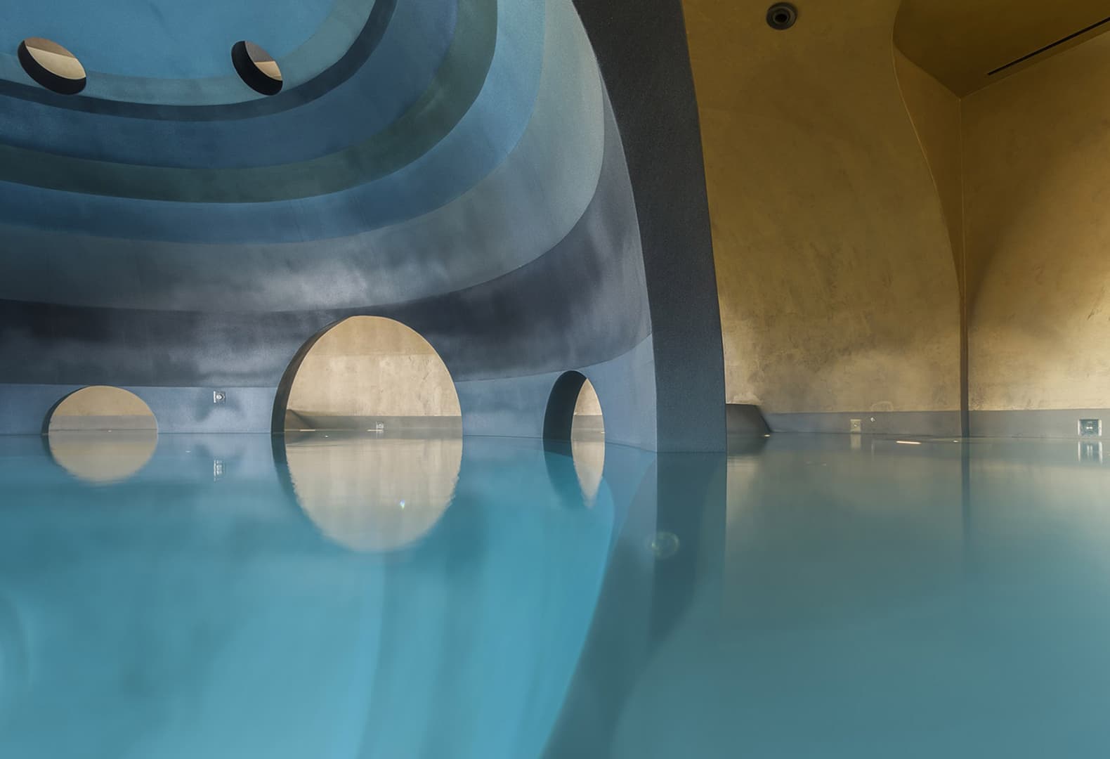 Euphoria Retreat - коллаборация между Natalia Efraimoglou & Partners и DecaARCHITECTURE