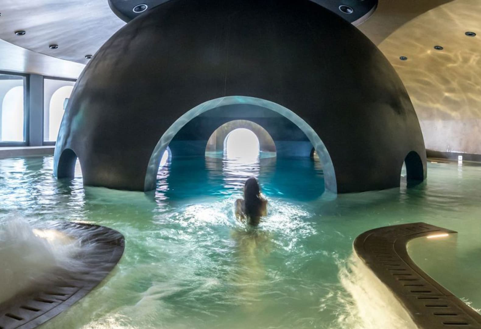 Euphoria Retreat - коллаборация между Natalia Efraimoglou & Partners и DecaARCHITECTURE