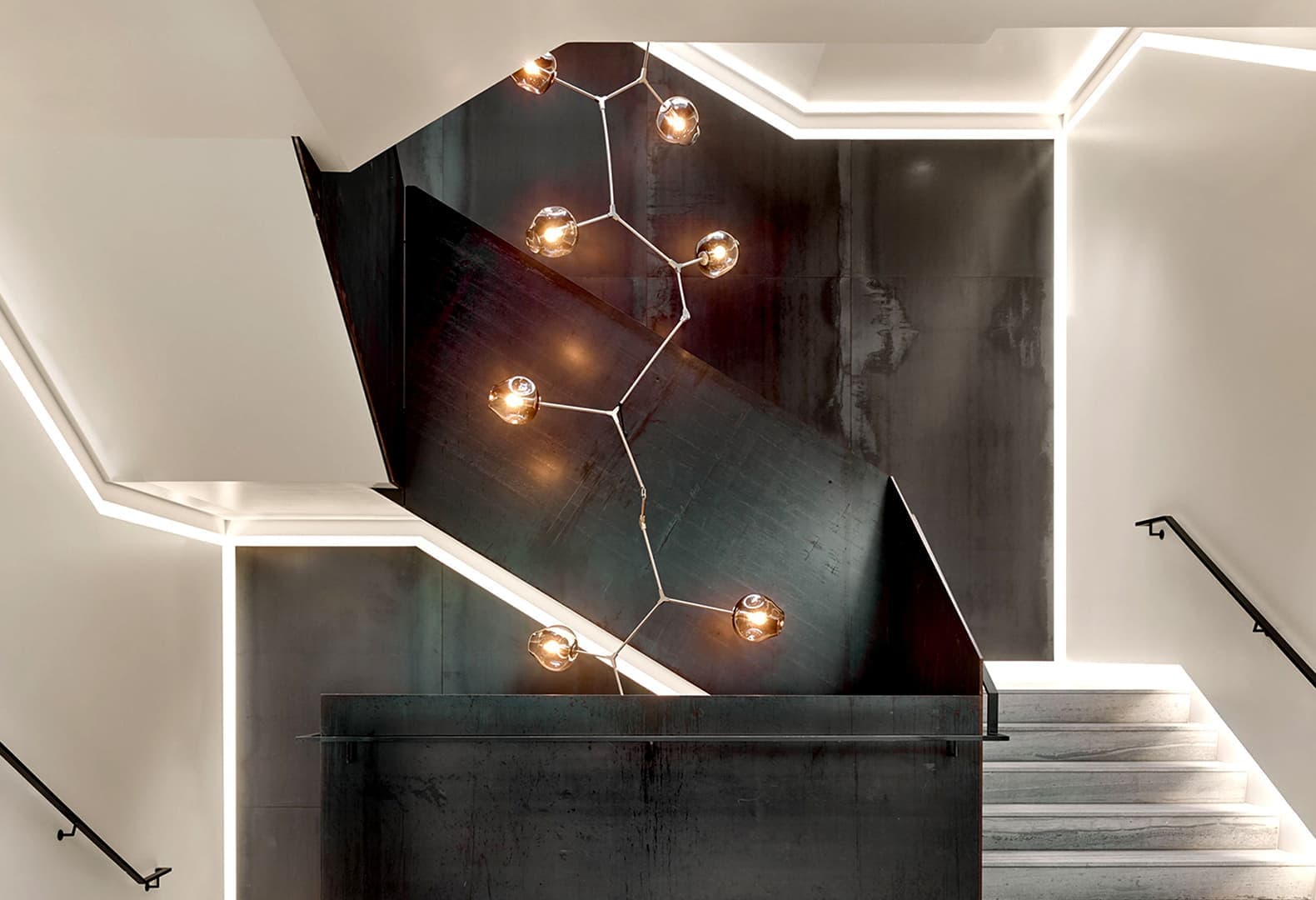 Branching Bubble от Lindsey Adelman