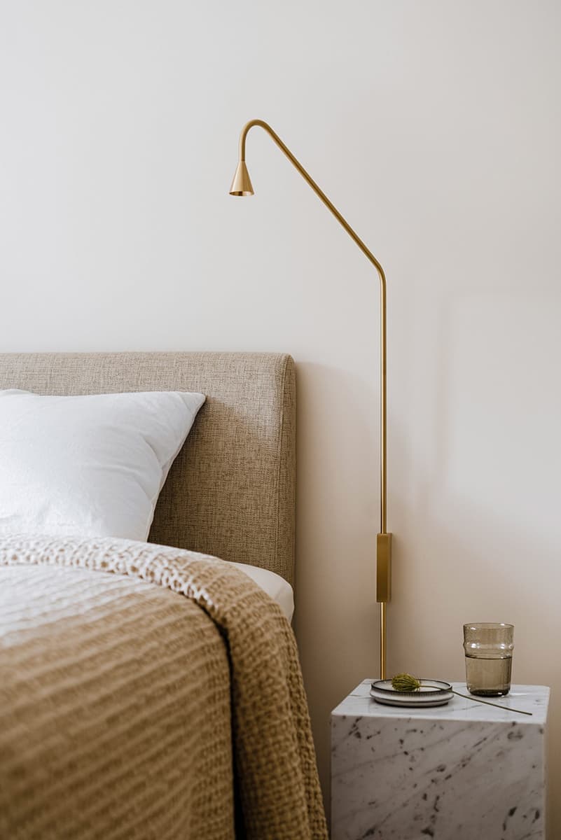 Теплое дерево и мрамор в квартире в Познани – проект Agnieszka Owsiany Studio