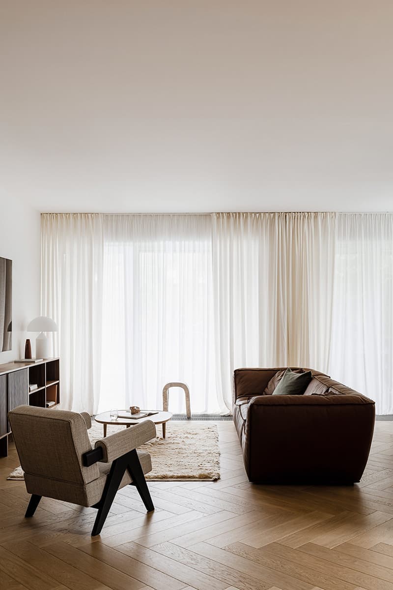 Теплое дерево и мрамор в квартире в Познани – проект Agnieszka Owsiany Studio