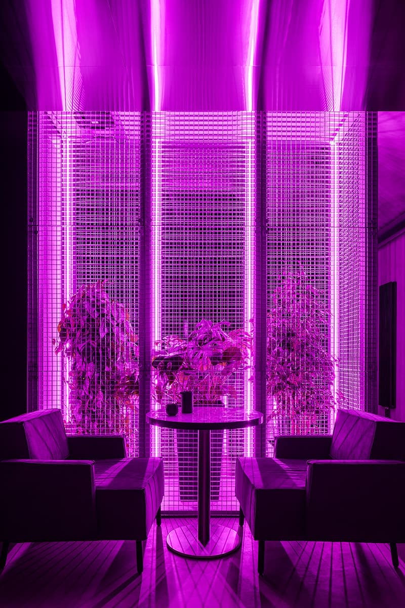 Свет, тень и все оттенки черного в кофейном баре в Харькове – проект Ponomarenko Bureau