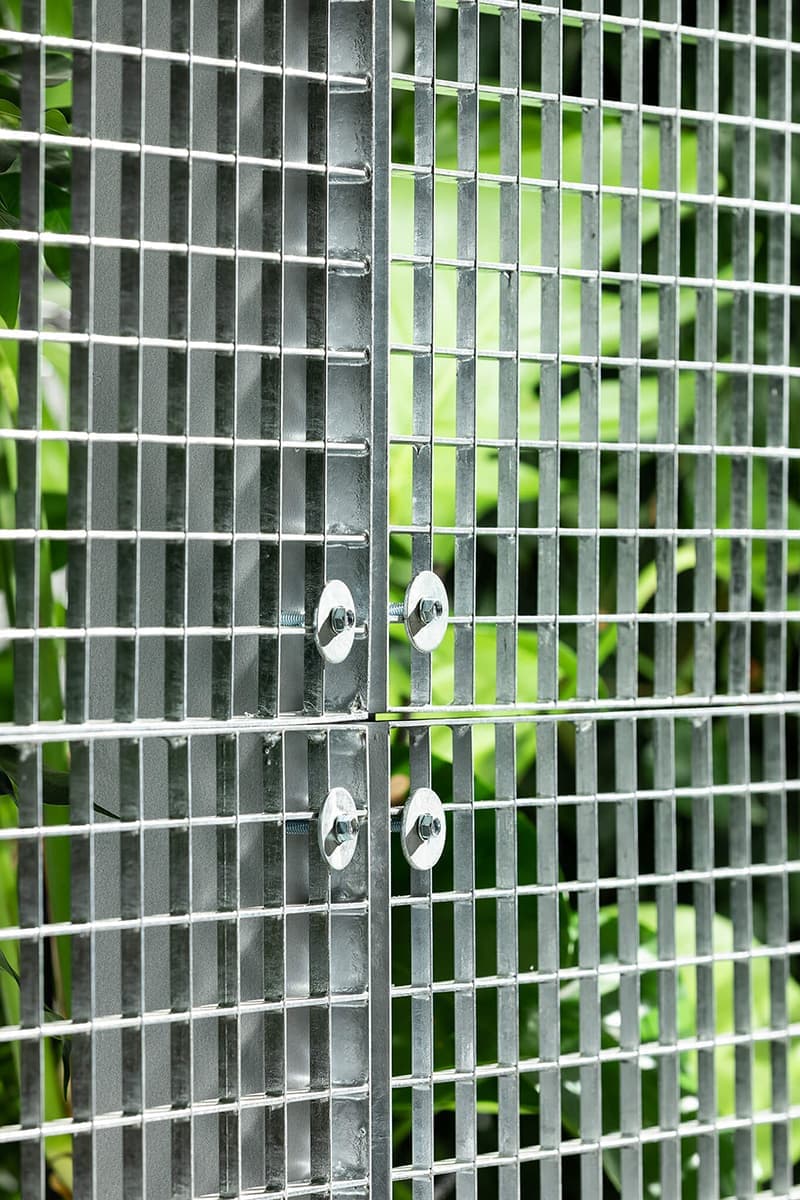 Свет, тень и все оттенки черного в кофейном баре в Харькове – проект Ponomarenko Bureau