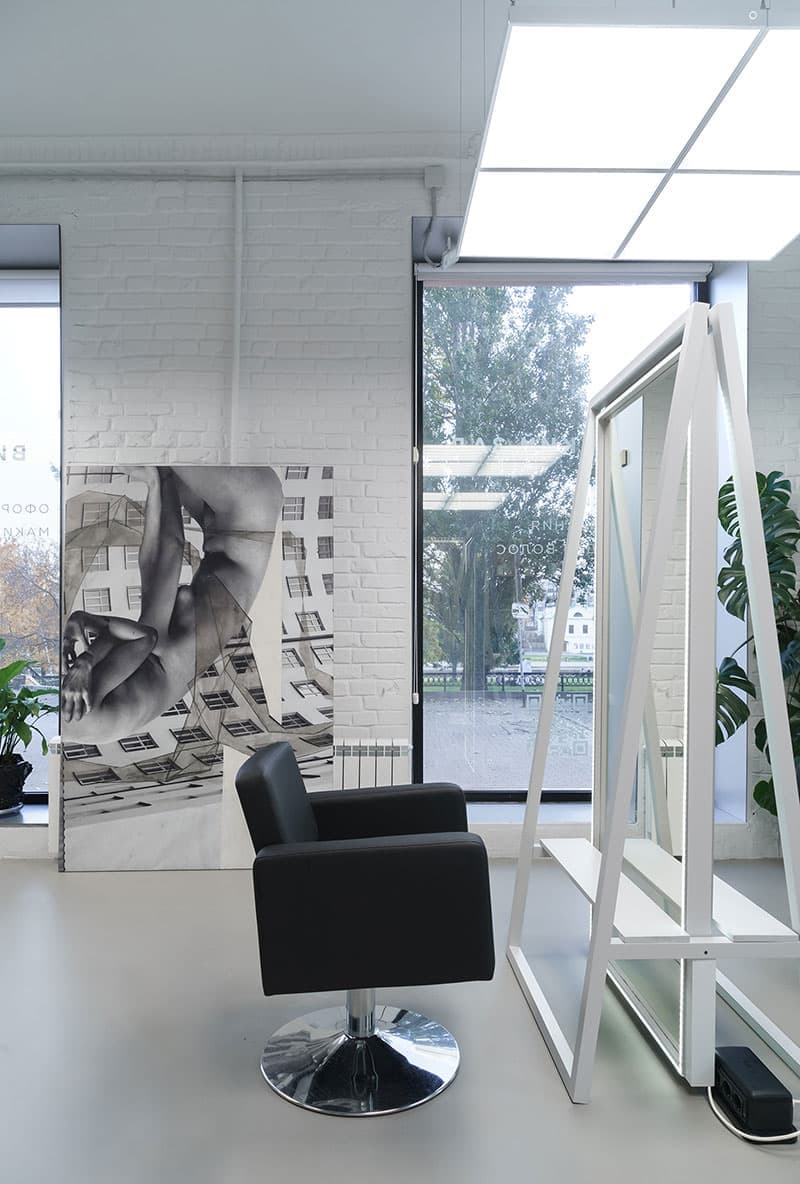 Лаконичная геометрия в салоне красоты в Екатеринбурге – проект Ирины Потаповой и Дмитрия Ханина