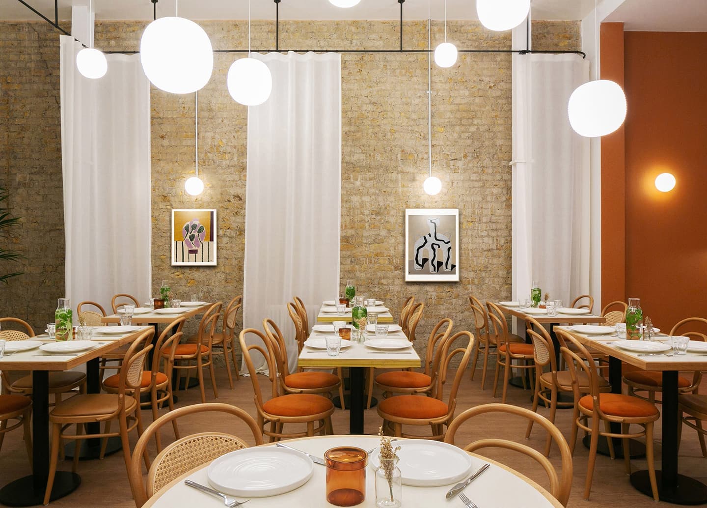 Терракотовые оттенки в лондонском кафе — проект Ola Jachymiak Studio