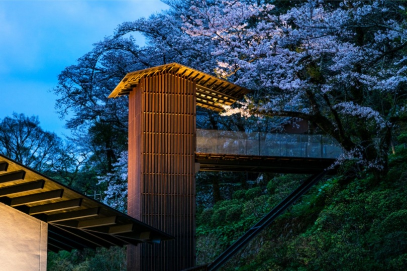 Kengo Kuma & Associates построили музей истории и культуры в Такете, Япония