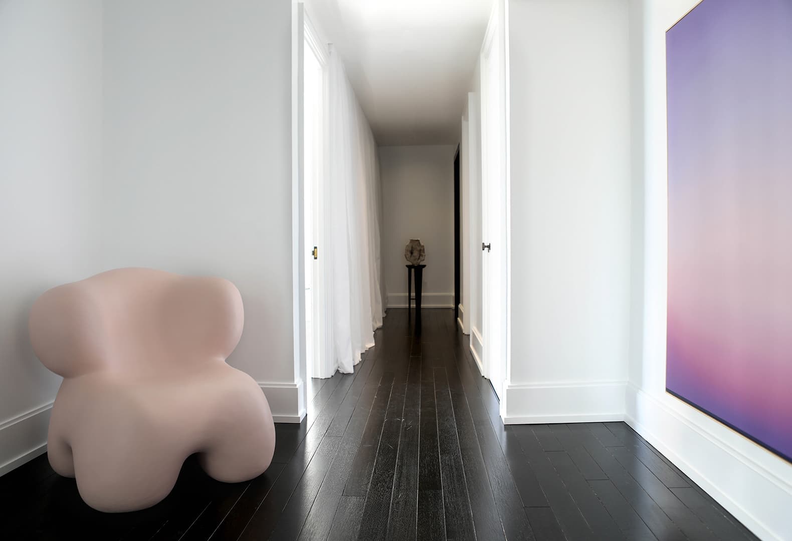 Выставка коллекционного дизайна Galerie Philia в Walker Tower