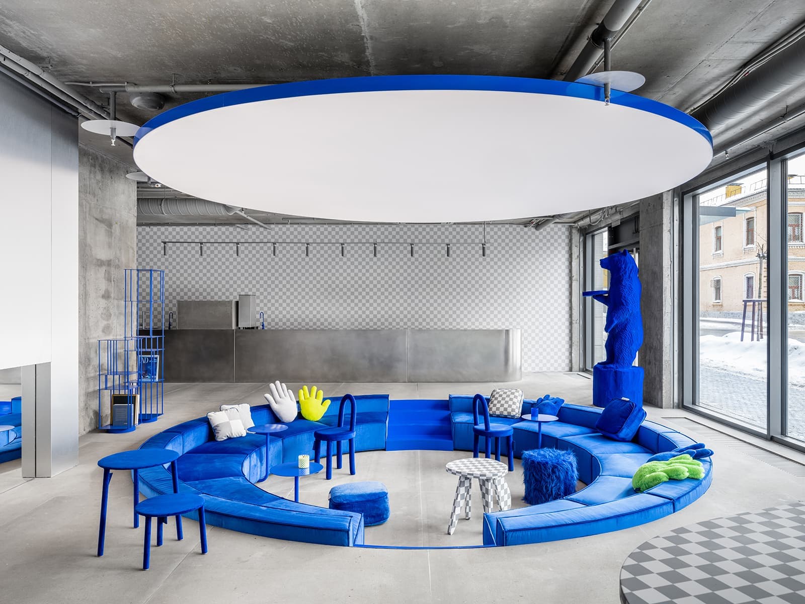 Многофункциональное пространство с бутиком, кафе и офисом – московский шоурум Crosby Studios