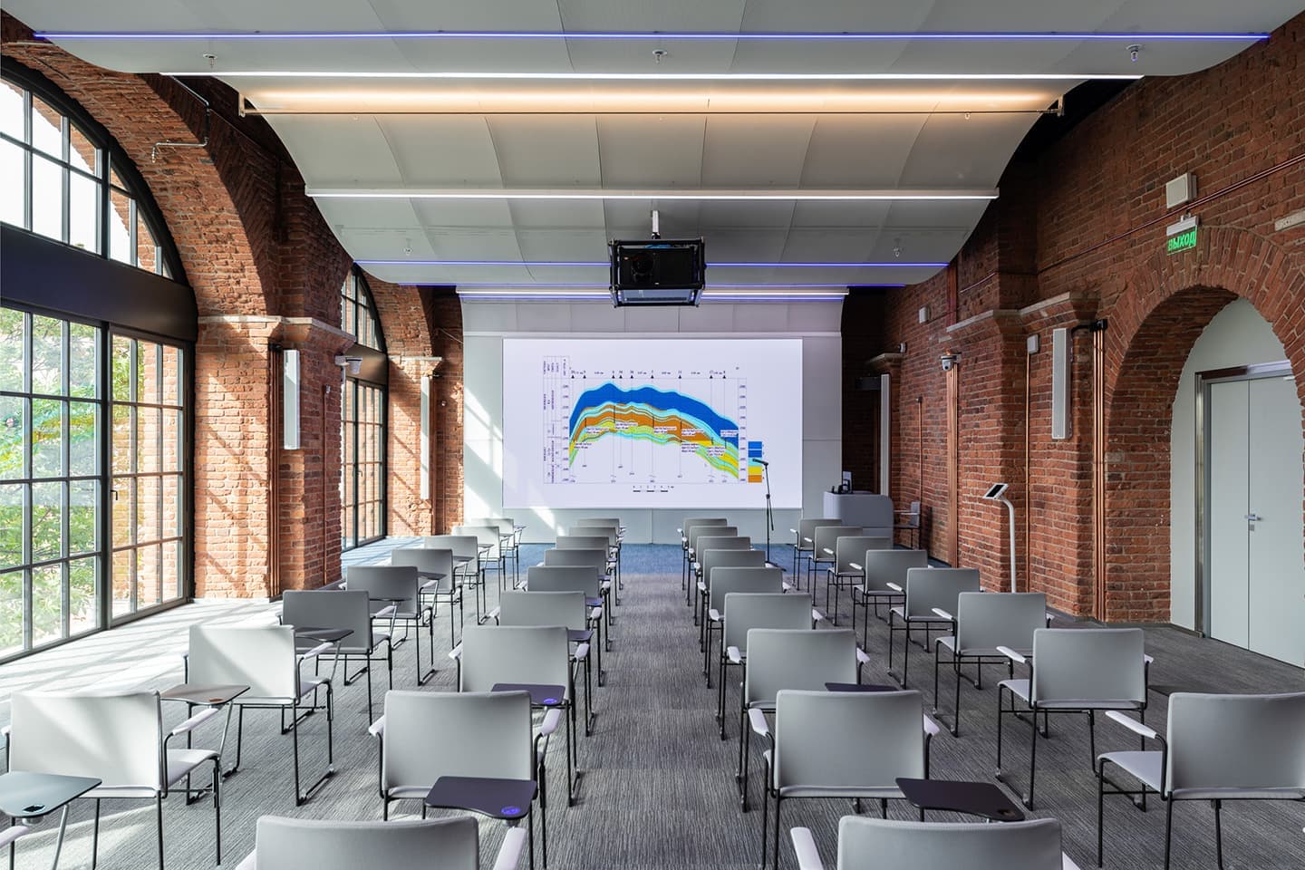 IT-центр нефтяной компании в здании бывшего склада – проект VOX Architects