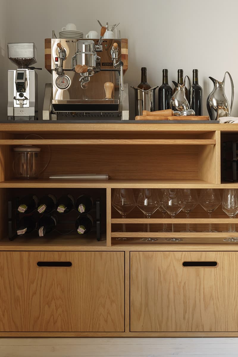 Квартира в Варшаве с дизайнерскими деталями пражского метро – проект студии Loft Kolasiński