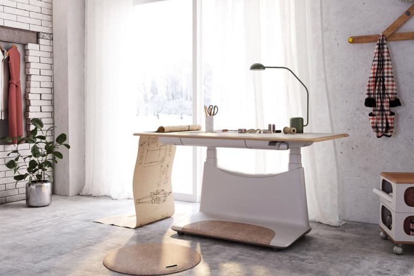 Upon: первый в мире регулируемый электронный стол