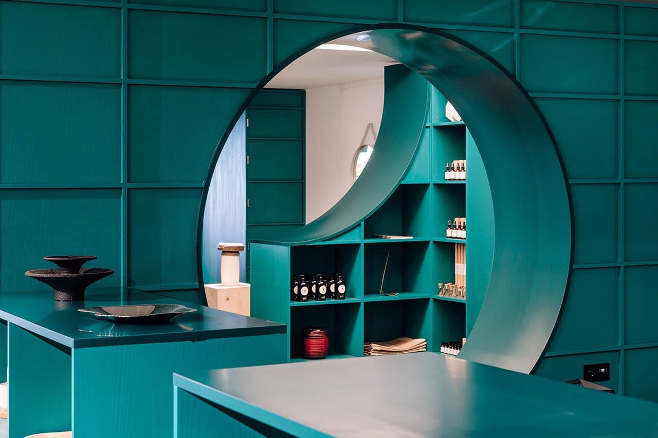 Магазин дизайнерских товаров и творческая лаборатория под одной крышей – проект архитектора Педру Кампоса Кошты