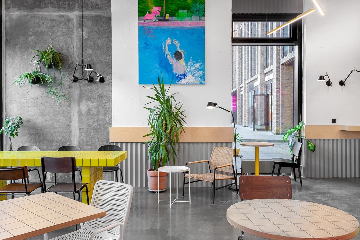 Кофейня с завтраками и ярким интерьером – проект Room Design Buro